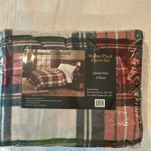 BRAND NEW Duvet Set. Queen Size. Winter Plaid